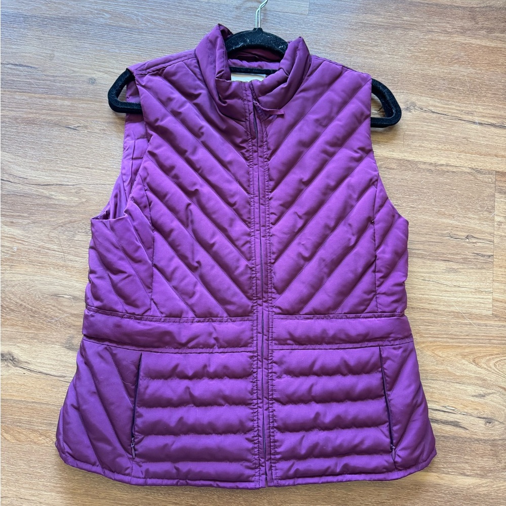 LOFT Women's Plum Quilted Vest Size Medium